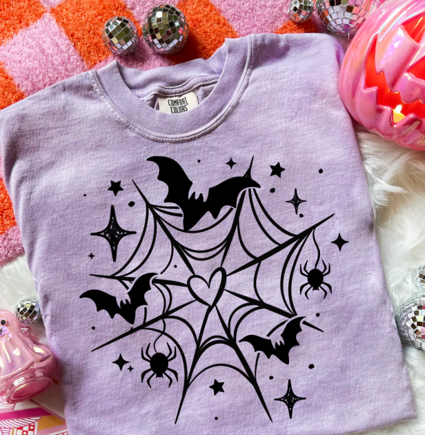 Heart Web Graphic Tee product image 2