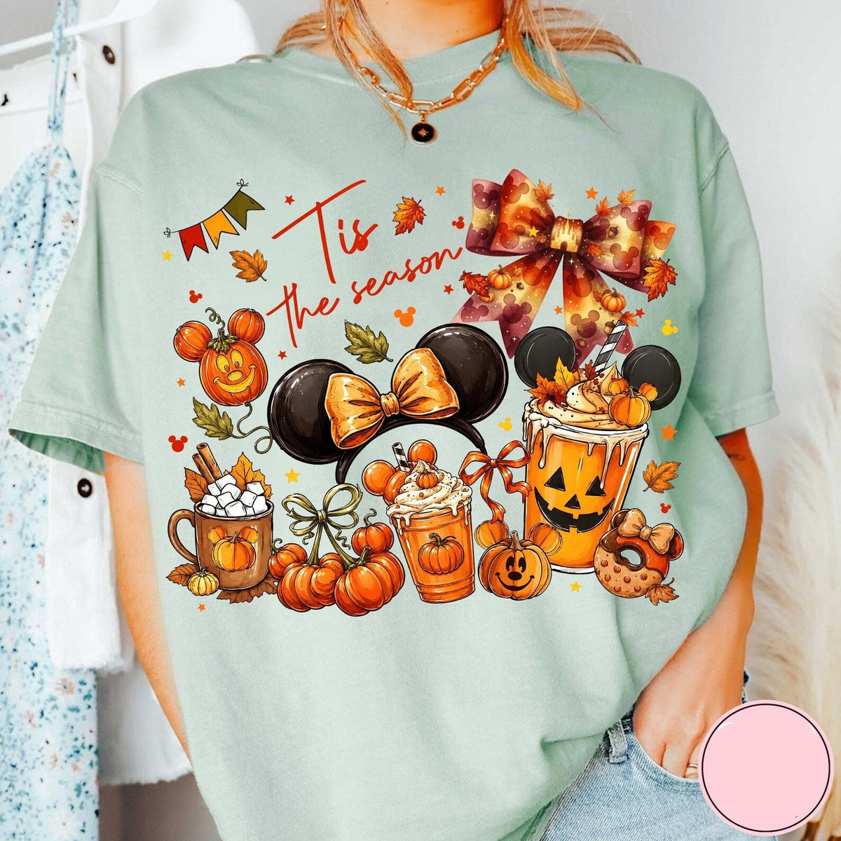 Tis the Season Graphic Tee product image 1