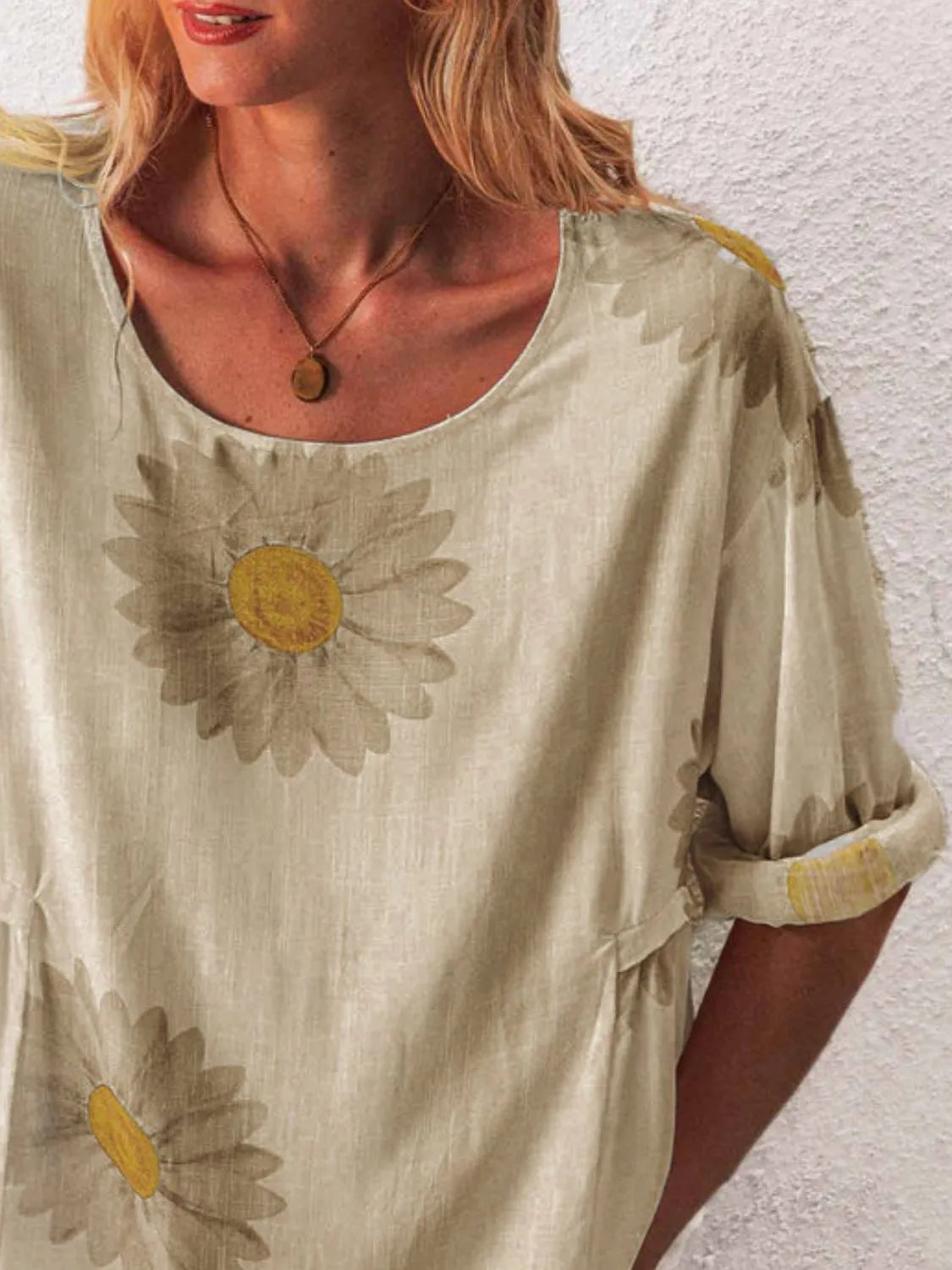 Full Size Flower Round Neck Half Sleeve T-Shirt Plus product image 18