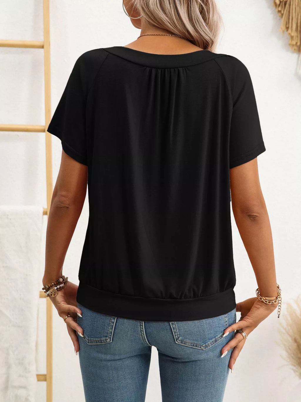 V-Neck Short SleeveT-Shirt product image 8