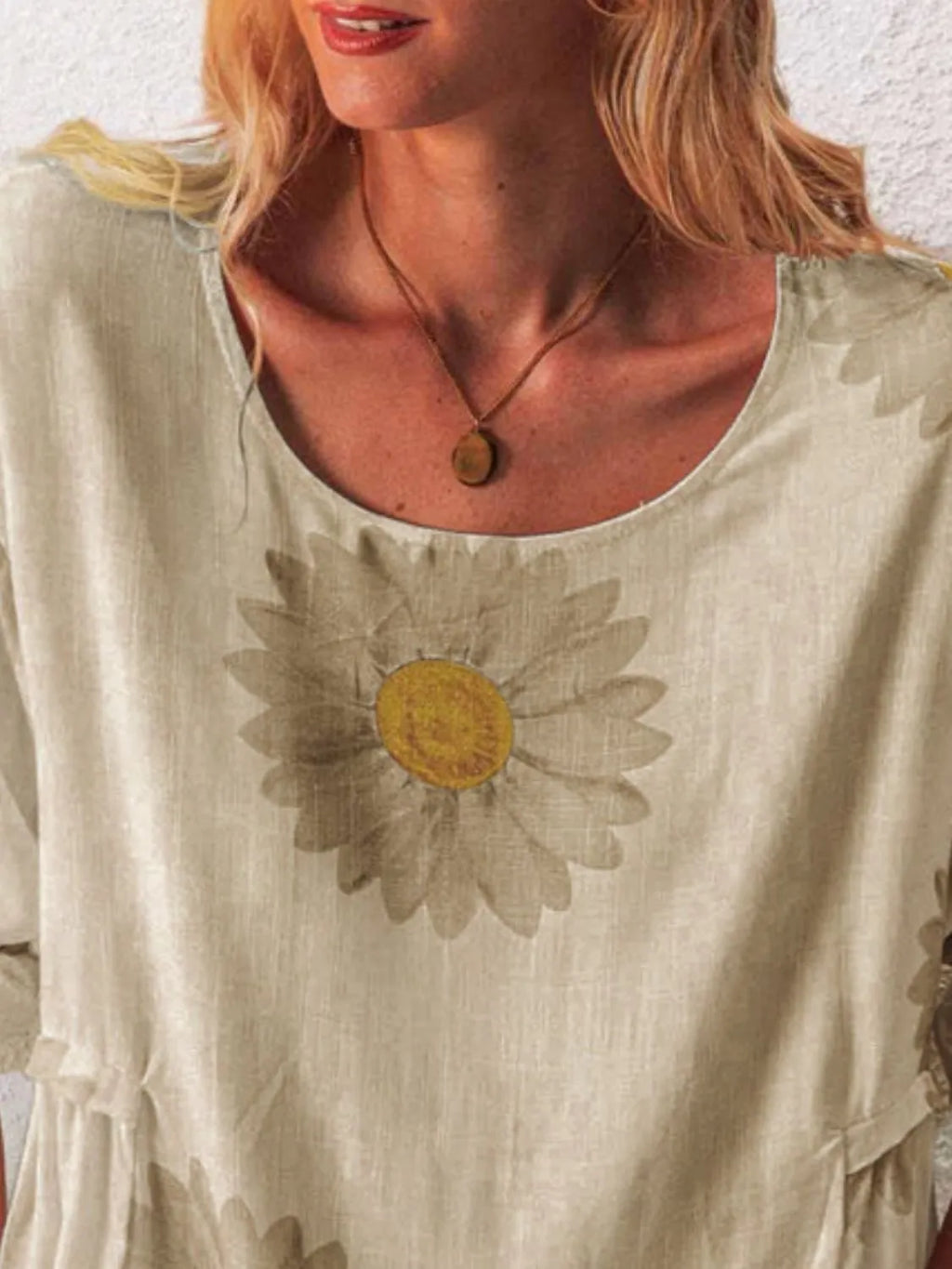 Full Size Flower Round Neck Half Sleeve T-Shirt Plus product image 19